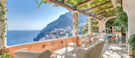 Terrace with view to Positano an the sea