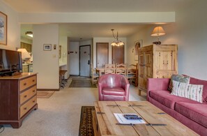 Living Area view to Entry
