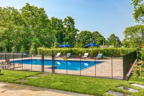 Heated salt water pool