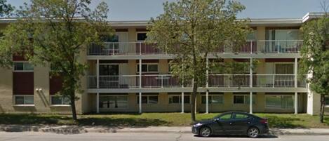 Top floor unit with large balcony and BBQ. Designated parking in alley or street parking below unit (large vehicles). 