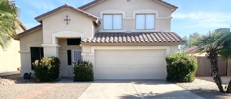 House comes with 2 car garage 