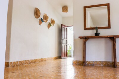 Casa Loreta (6 double beds, centric, private pool)