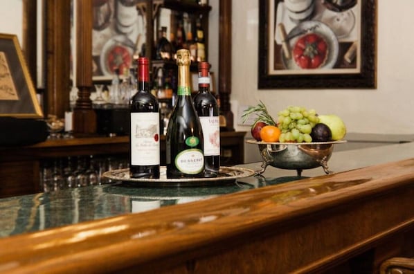 Bar (in der Unterkunft)