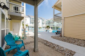 Private patio to enjoy the pool views and Texas breeze