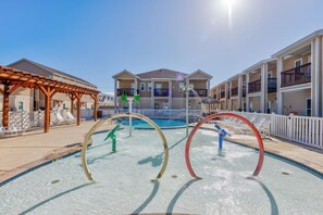 Perfect kiddie pool for families to create memories on their vacation