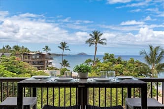 Mana Kai 412: Oceanview 2bd/2ba Condo + Beach Access at Exclusive Kihei Resort