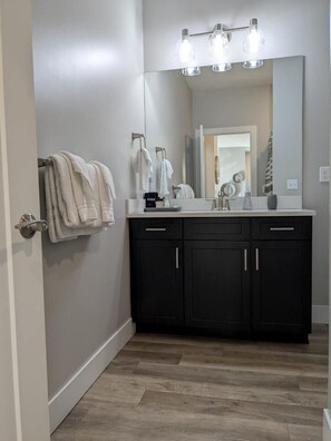 Bathroom w/essentials