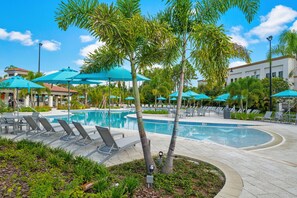 Vista Cay Pool