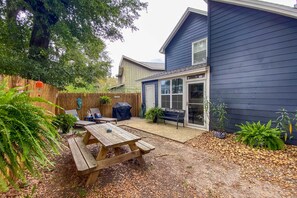 Fenced-In Yard | Outdoor Dining | Gas Grill | Lounge Chairs