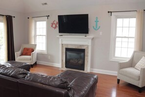 Spacious and bright Living Room