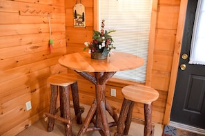 rental-cabin-03