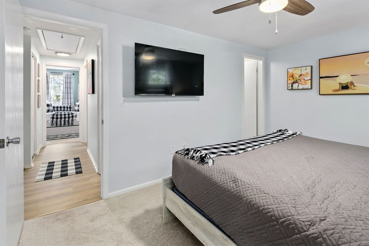 QuincyHideaway: Quaint Townhome Near DC
