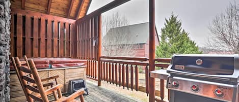 Pigeon Forge Vacation Rental | 2BR | 2.5BA | 2 Stories | 1,715 Sq Ft