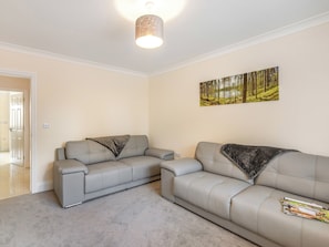 Living room | 9 Dawson Park - Marian Avenue Properties, Mablethorpe