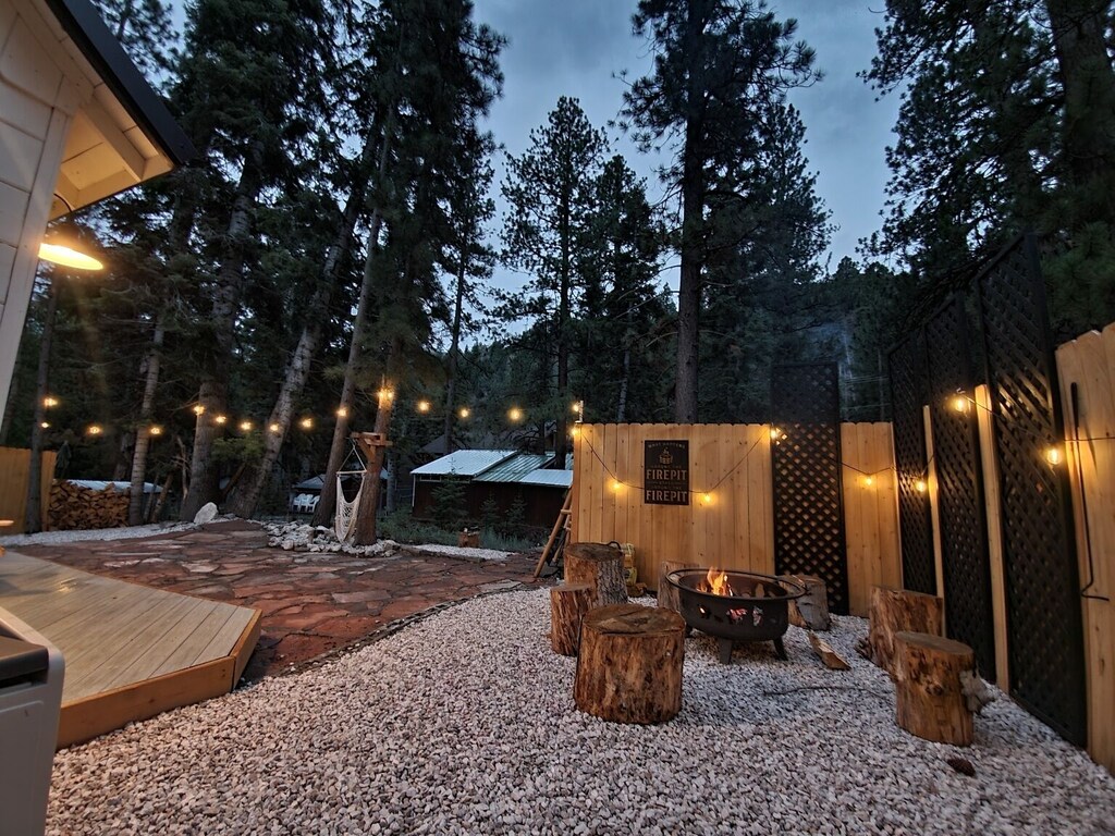 Tiny 1947 Mt. Charleston Cabin