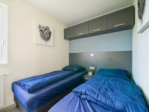 Gebäude, Möbel, Eigentum, Komfort, Bilderrahmen, Azurblau, Haus, Holz, Interior Design, Kissen