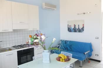 Blue Apartment 3, Sea view 200 m from the beach 20% DISCOUNT JULY SEVEN