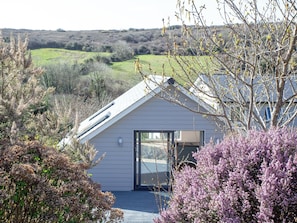 Exterior | Little Foxes, Perranporth