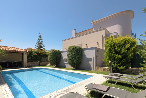 Christina Villa I with a sensory driven design private pool.