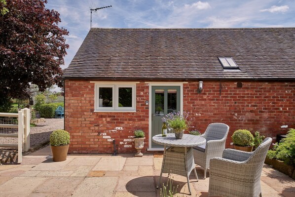 The exterior of The Couple's Retreat, Peak District