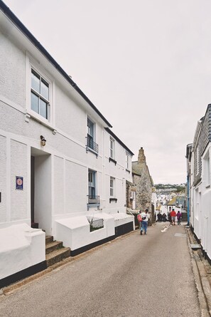 The exterior of Chance Cottage, Cornwall