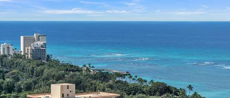 Vista para praia/oceano