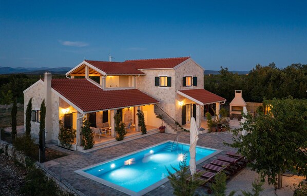 pool