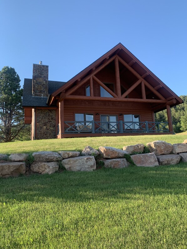 Tatanka Lodge, front view
French doors out to the porch area 