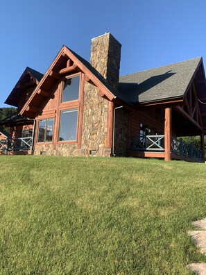 Tatanka Lodge side view
Large windows create bright natural lighting 