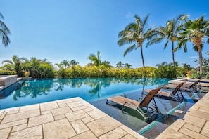 Wai'ula'ula Community Infinity edge pool and spa