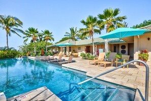 Wai'ula'ula Community Infinity Pool & kids pool