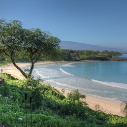 Exclusive access to two world class hotel and beaches with Mauna Kea Club privileges