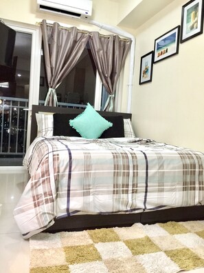 Fabulous Studio Unit near MOA and Makati