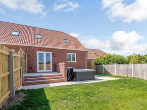 Exterior | 3 Dawson Park - Dawson Holiday Homes, Mablethorpe
