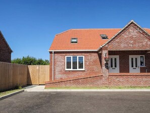 Exterior | 3 Dawson Park - Dawson Holiday Homes, Mablethorpe