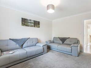 Living room | 10 Dawson Park - Marian Avenue Properties, Mablethorpe