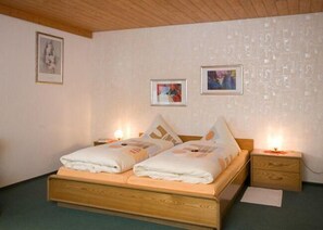 Wohn/ Schlafzimmer