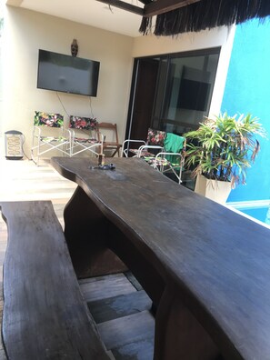 Outdoor dining