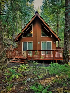 Enjoy Yeti Pines Cabin!