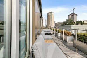 Side 1&2: Extra deep balcony with cozy seating and coffee table. Perfect for morning and evening relaxing!