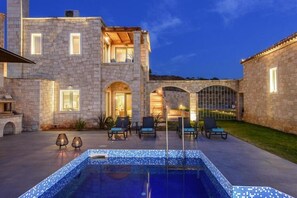 Holiday Home Swimming Pool