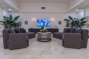 Feel relaxed and comfortable even while you're checking in at the lobby