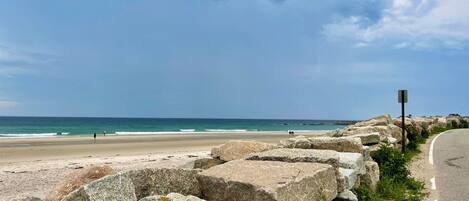 Fortunes Rocks Beach - 8 minutes WALK  :) Bring our Beach Cart!