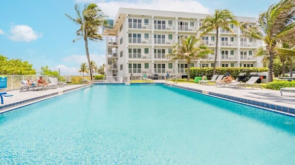 Wyndham Sea Gardens_1.jpg