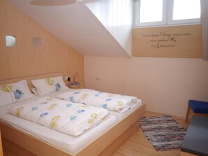 Ferienwohnung 1 Kronberg (80qm) mit Balkon-Fewo 1 Kronberg