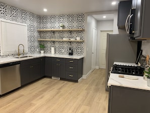 Kitchen equipped all the needs to make a fabulous family dinner 