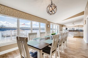 Lakeside dining area, seating for 10 plus bar seating.