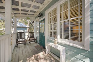 FRONT PORCH WITH OUTDOOR SEATING