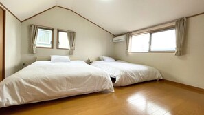 Twin bedroom