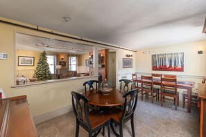Two seating areas, comfortably accommodating 10 people